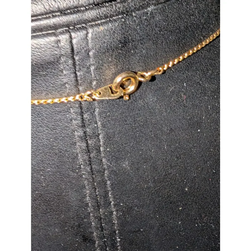 NWT Gold Tone Necklace With Gold Tone & White Enamel Pendant